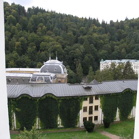 Apartamento Apartmán LUX Škroupova Karlovy Vary Exterior foto