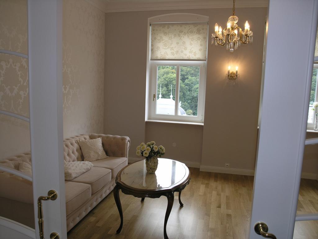 Apartamento Apartmán LUX Škroupova Karlovy Vary Exterior foto